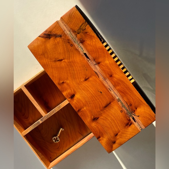 Jewelry Box - Moroccan burl wood Jewelry box - handmade Thuya - Picture 8 of 10